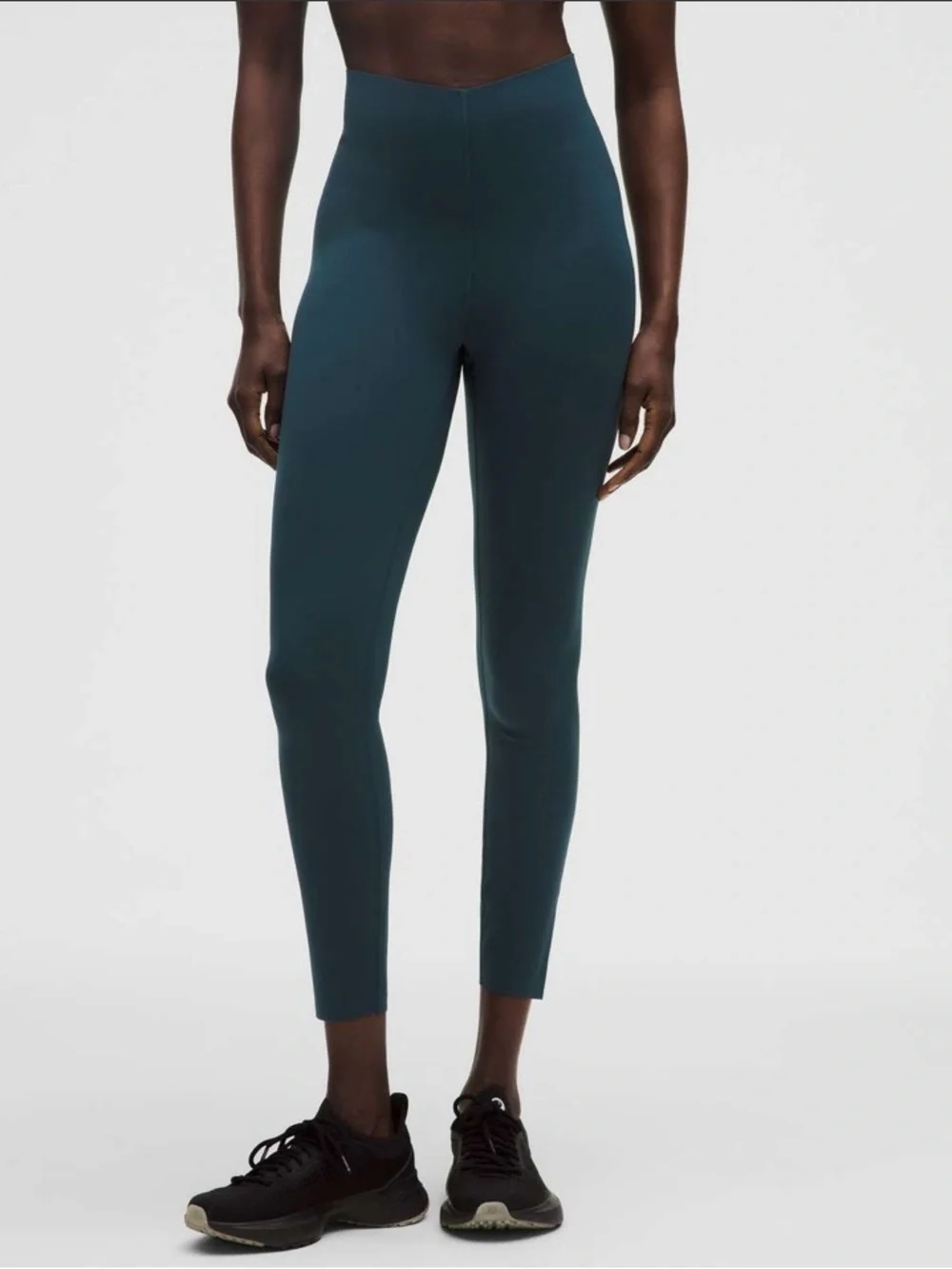 NWOT/NWT Lululemon Matching Indochine Blue Set. Size Top S/Bottom 8